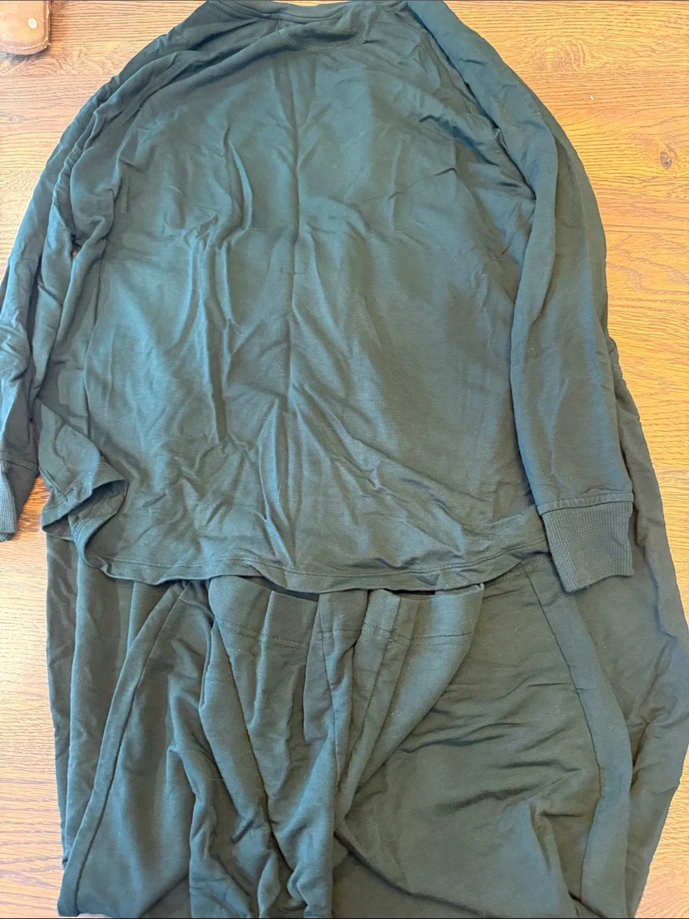 Women’s Lake Cozy Dark Green Lounge Set - Pullover & Joggers